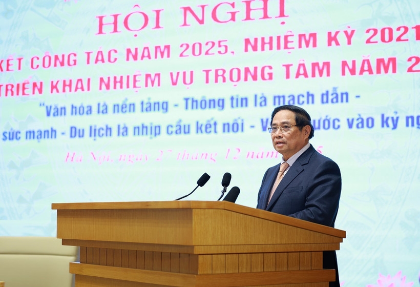 Prime Minister Pham Minh Chinh chairs a conference in Hanoi on December 27 to review the culture, sports and tourism sector’s performance in 2025 and over the past five years, and and outline key tasks for 2026. (Photo: VNA)