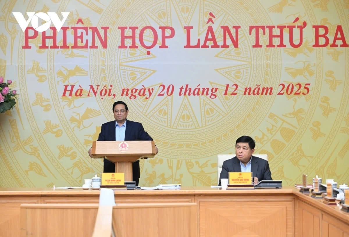Prime Minister Pham Minh Chinh speaks at the third meeting of the National Steering Committee on the implementation of the Politburo’s Resolution No. 68 on private sector development in Hanoi on Decembert 20