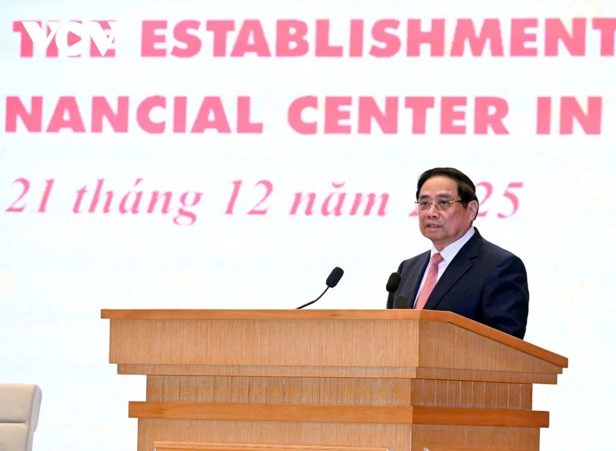 Prime Minister Pham Minh Chinh speaks at the conference to announce the establishment of the Vietnam International Financial Centre