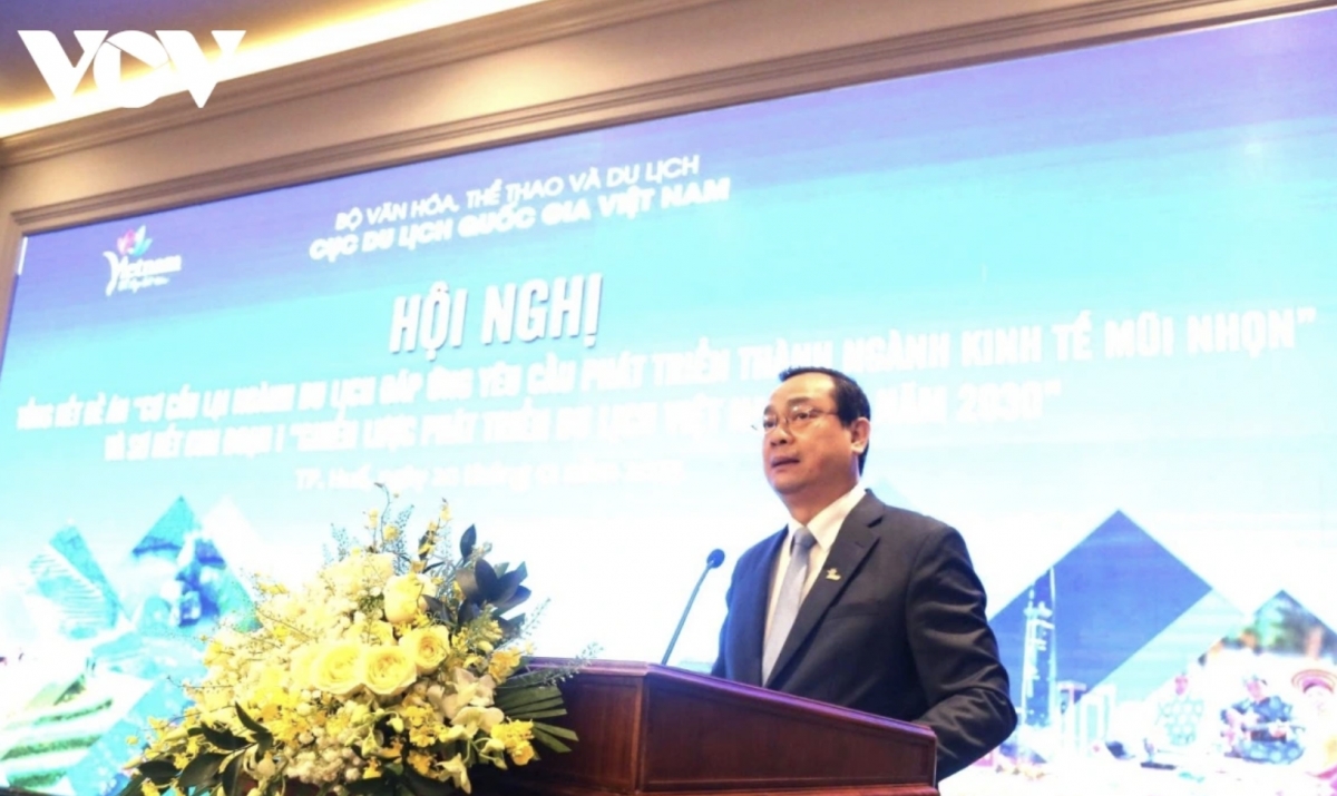 Nguyen Trung Khanh, Director of the Vietnam National Authority of Tourism, speaks at the conference