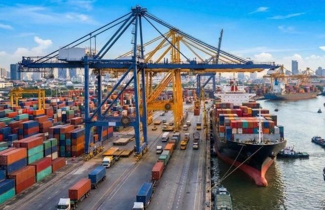  Vietnam’s import–export activities continue to accelerate in the first half of December (Photo: Illustrative image)