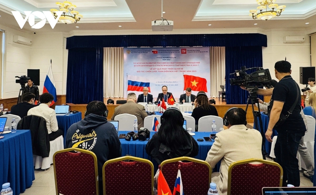 A panoramic view of the press briefing in Hanoi on December 29