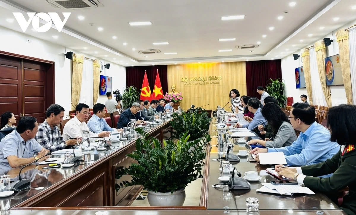 Members of the Communication and Culture Subcommittee of the National Committee for APEC 2027 discuss the implementation of a roadmap for communication and cultural outreach at their first meeting in Hanoi on December 22