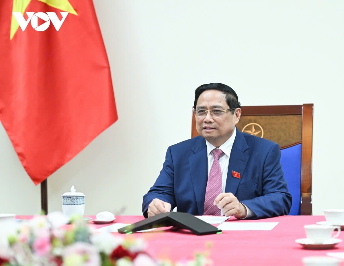 Vietnamese Prime Minister Pham Minh Chinh makes a phone call to Rosatom General Director Alexey Likhachev on December 11
