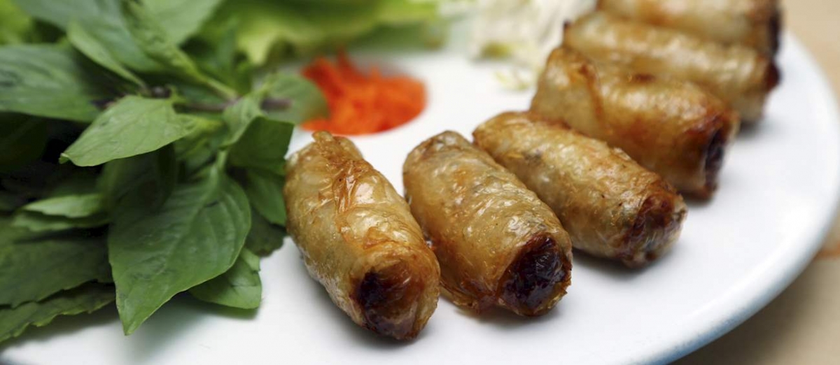 Known as chả giò in southern Vietnam and nem rán in the north, the dish refers to fried spring rolls. It is the only Vietnamese speciality recognised by international food magazine TasteAtlas among the world’s best-rated fried dishes. (Photo: TasteAtlas)