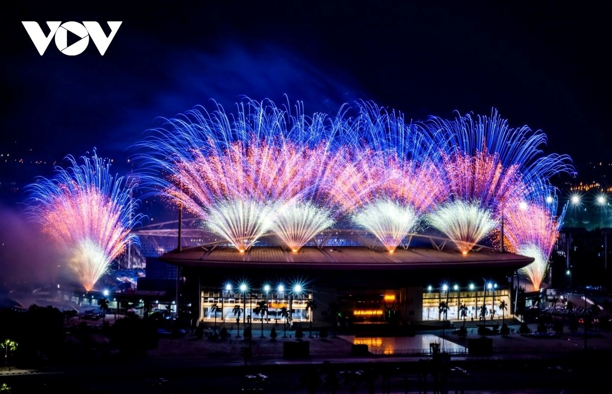 The official fireworks display is scheduled to last around 30 minutes from 8:10 p.m. on January 23, as part of a special programme marking the success of the 14th National Party Congress.