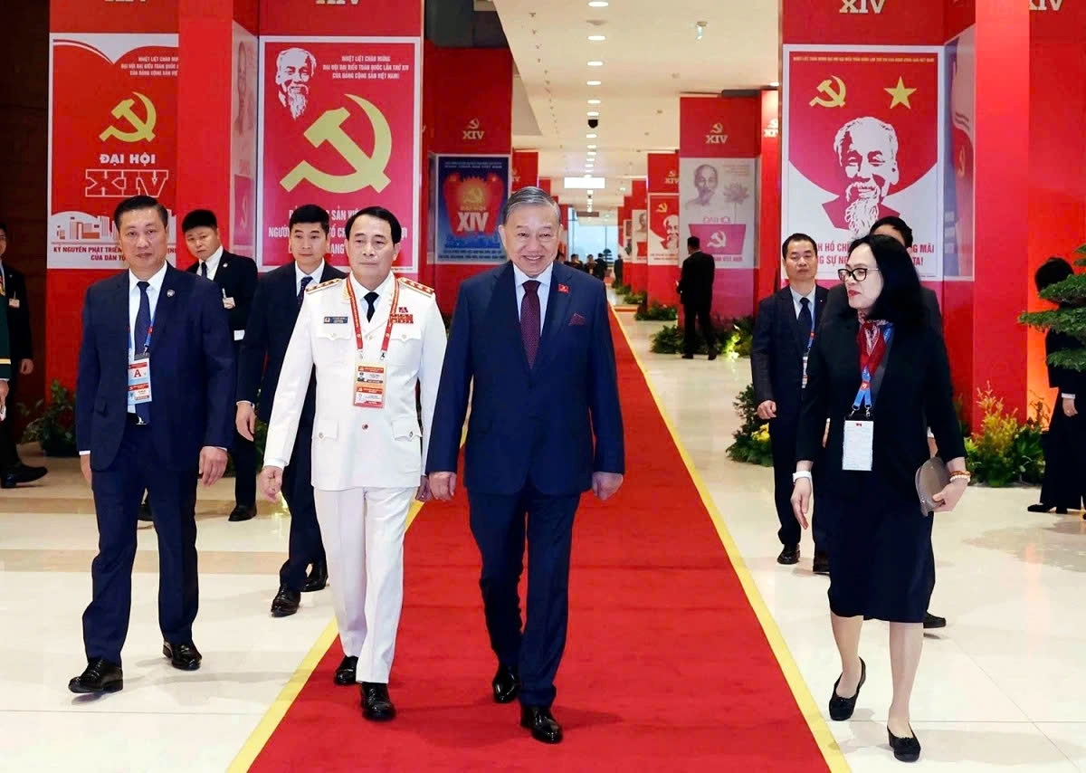 Party General Secretary To Lam arrives at the National Convention Centre, Hanoi, for the preparatory session of the 14th National Party Congress on January 19. (Photo: VNA)