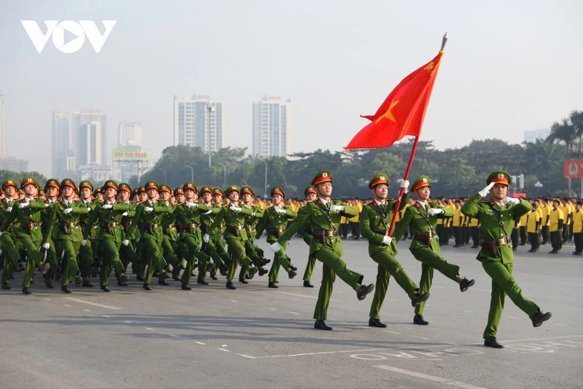 More than 1,000 officers from various units of the Ministry of Public Security have been mobilised to maintain safety and public order at venues hosting Party delegates, government leaders, and international observers.