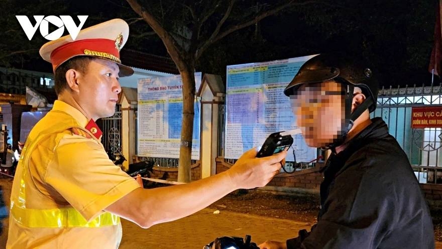 Police nationwide handle 11,117 traffic violations on the second day of the four-day New Year holiday. (Illustrative image)