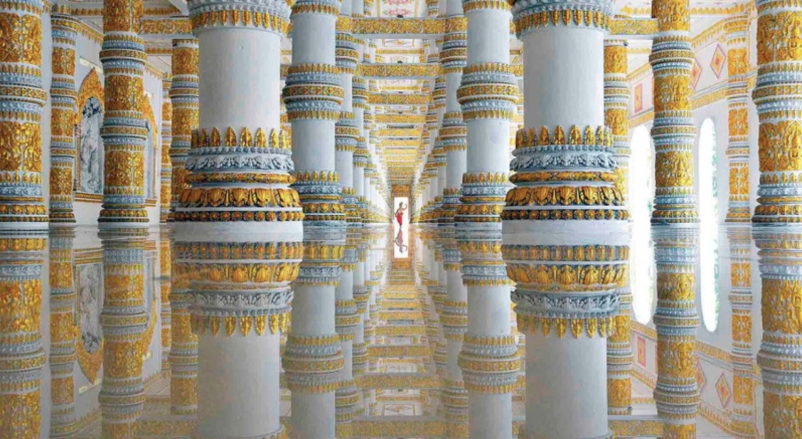    Traditional Apsara Dancer by Nguyen Xuan Han of Ca Mau (llustrative photo)