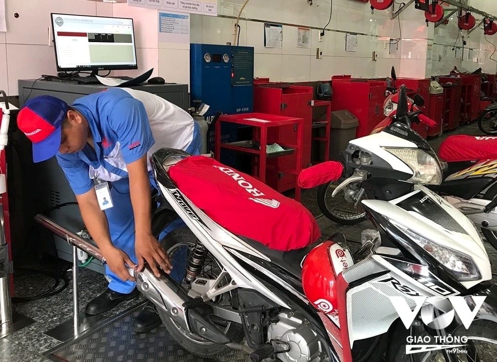 Motorcycles and mopeds in Vietnam will meet emissions standards before hitting the road