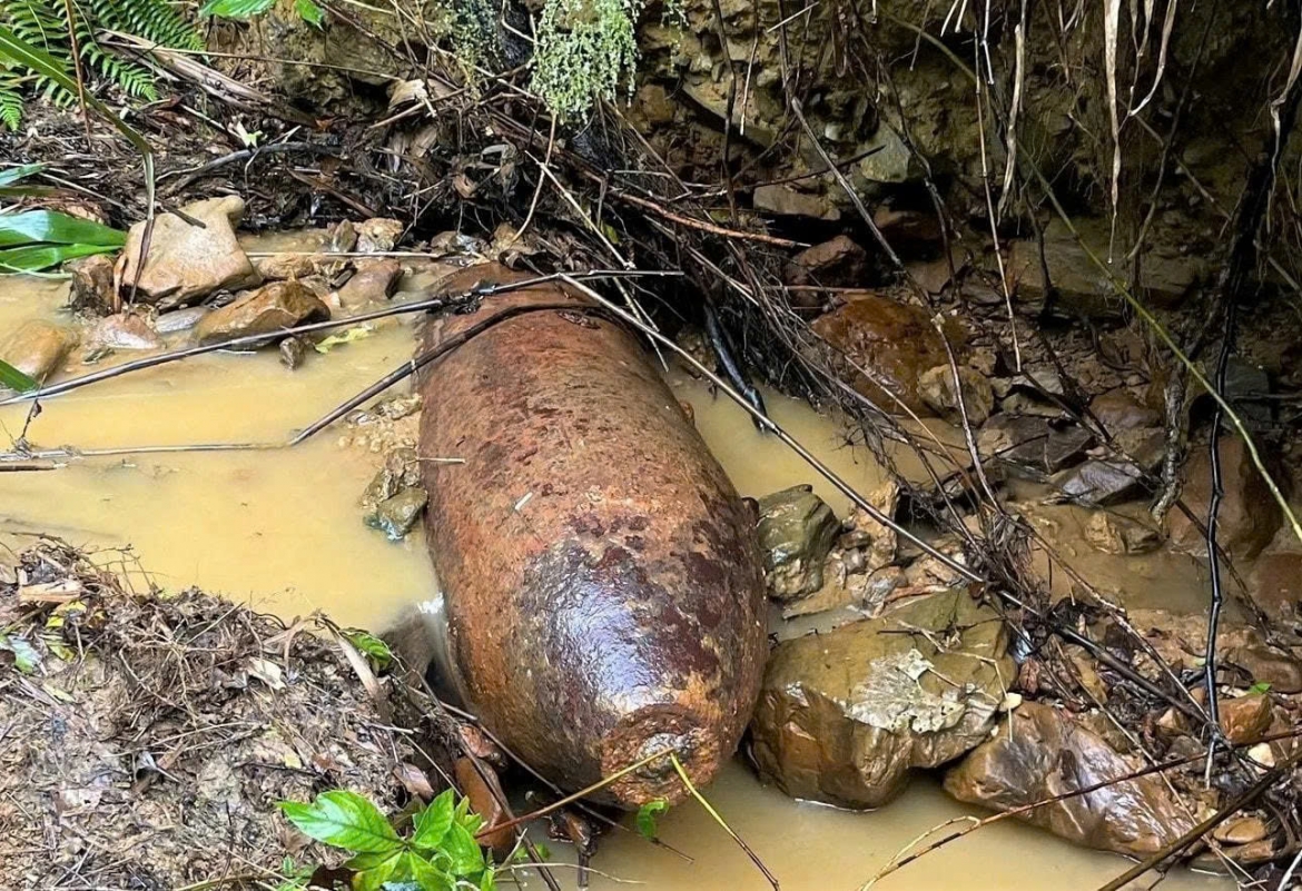 Da Nang destroys 200-kg wartime bomb found after floods. (Photo: A.D)