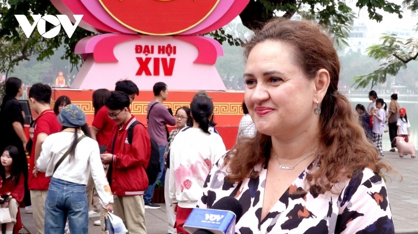 Associate Professor Dr. Ekaterina Krasikova wishes the 14th National Congress of the Communist Party of Vietnam great success.