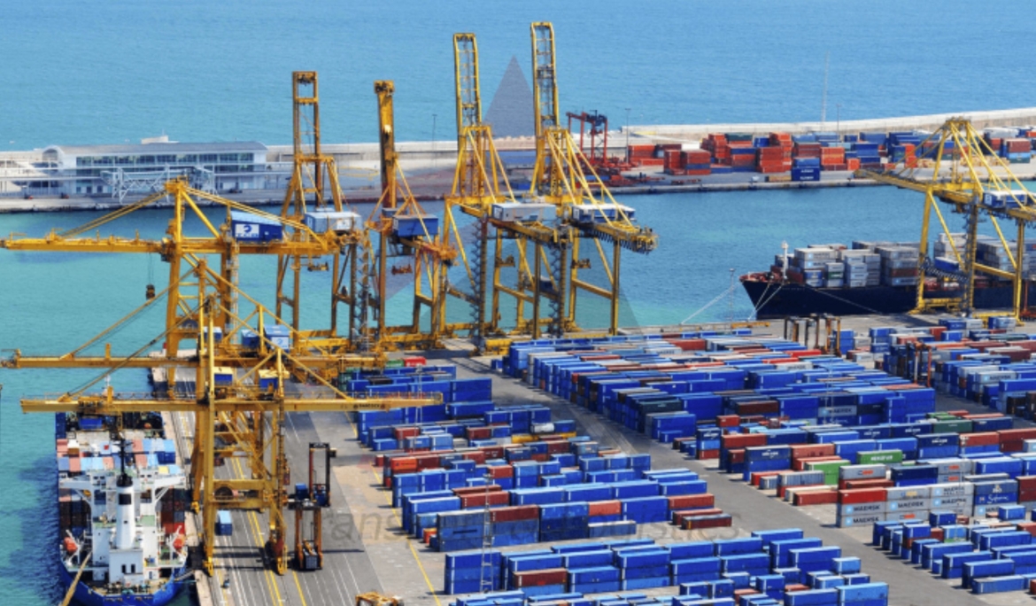 Bilateral trade between Vietnam and Singapor grows year on year in every month of 2025 compared with 2024 (Ilustrative photo)