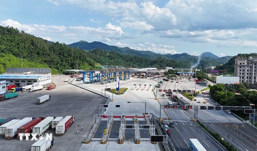 An overview of smart border gate pair of Huu Nghi (Vietnam) – Youyi Guan (China) (Photo: VNA)