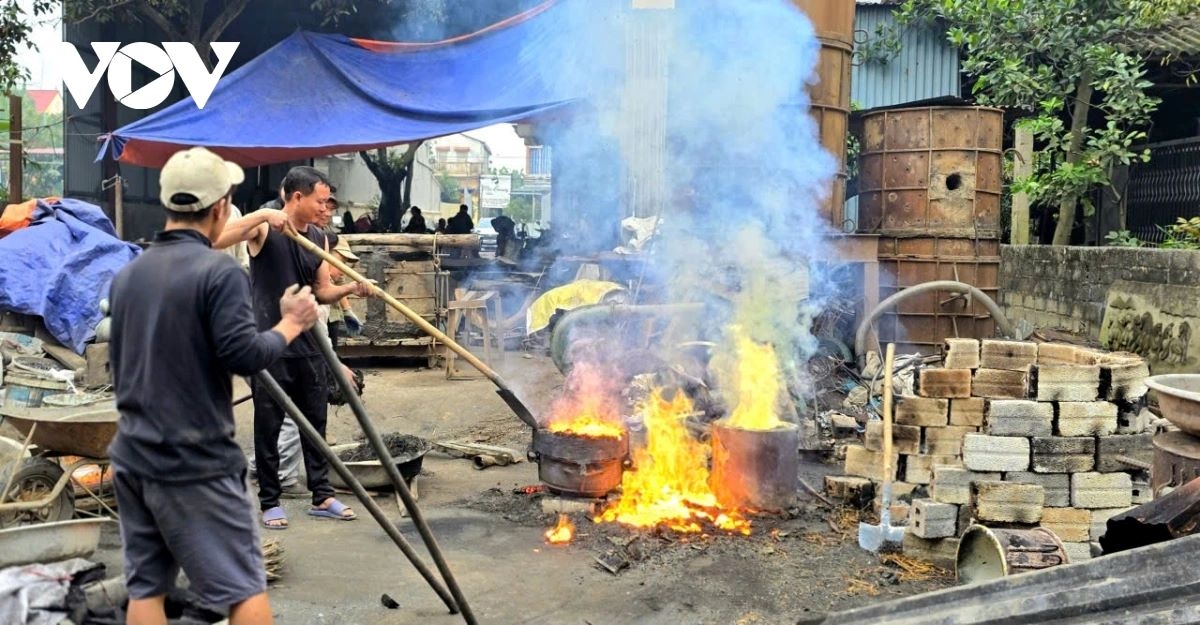 Recognition of Tra Dong’s bronze casting craft as a national intangible cultural heritage in 2018 serves as an important spur, reinforcing its standing and encouraging artisans to keep the furnaces burning.