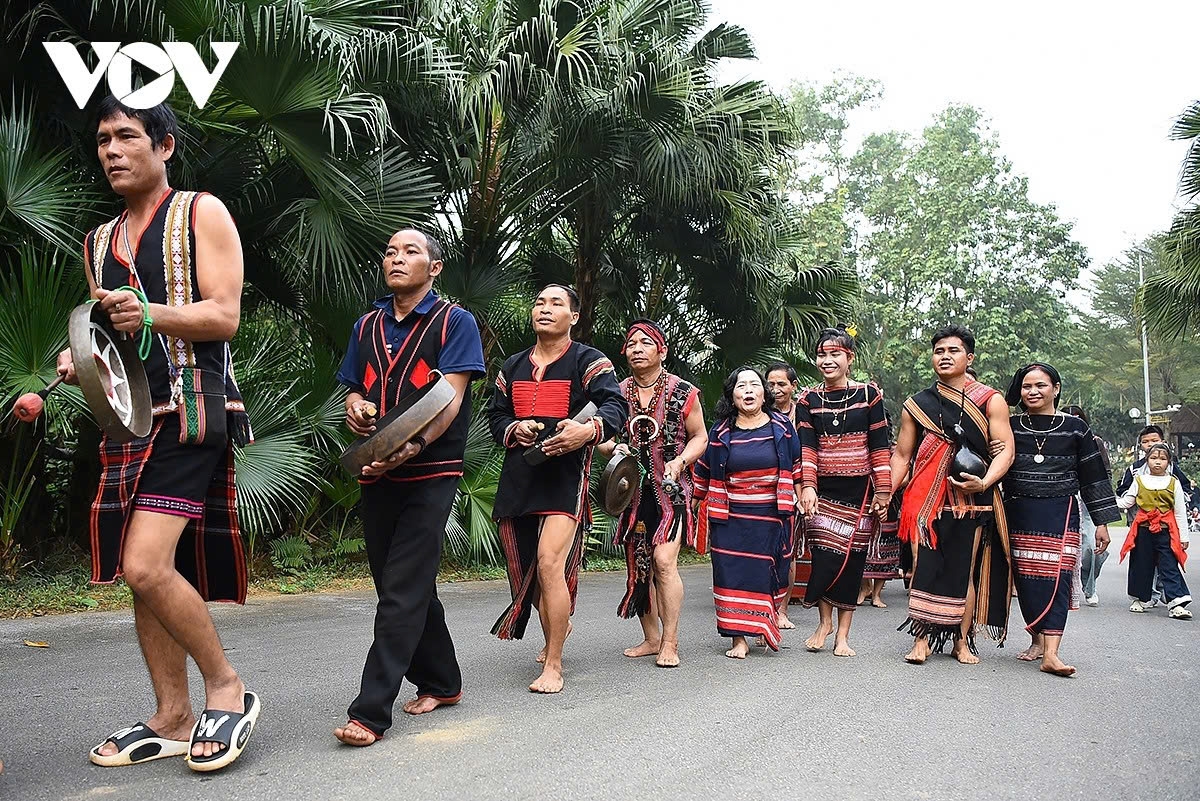 The most important part of the wedding ceremony will take place at the groom's house.