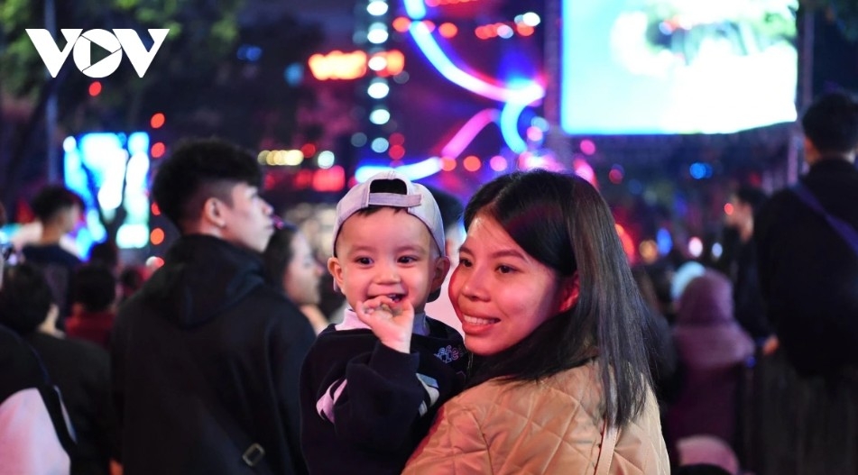 The moment the sky lights up also moves many people.