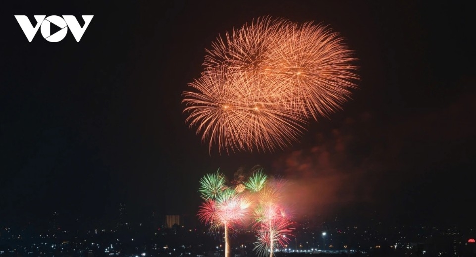 The distribution of launch sites across different areas gives residents more viewing options and helps ease crowding at any single location.