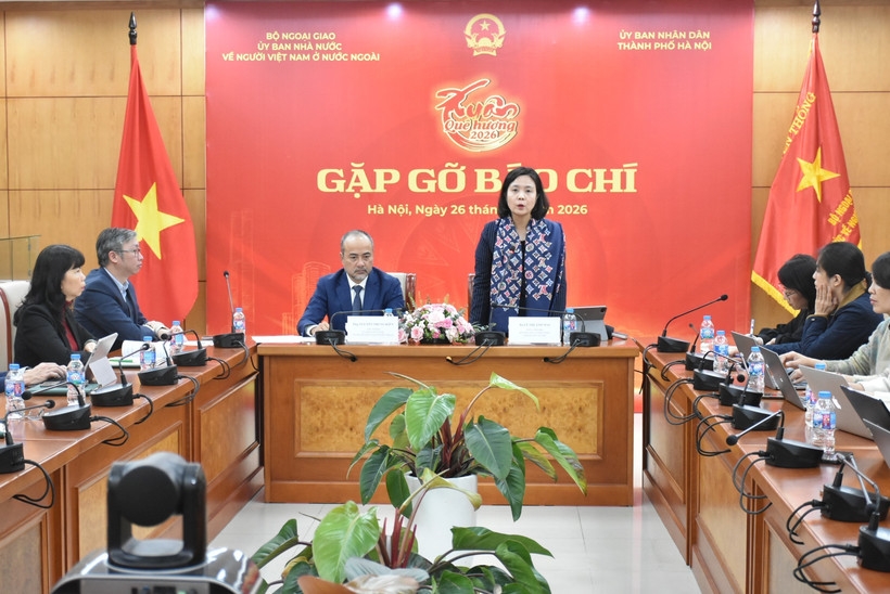 Le Thi Anh Mai, Deputy Director of the Hanoi Department of Culture and Sports, speaks at the press briefing of the Homeland Spring 2026.