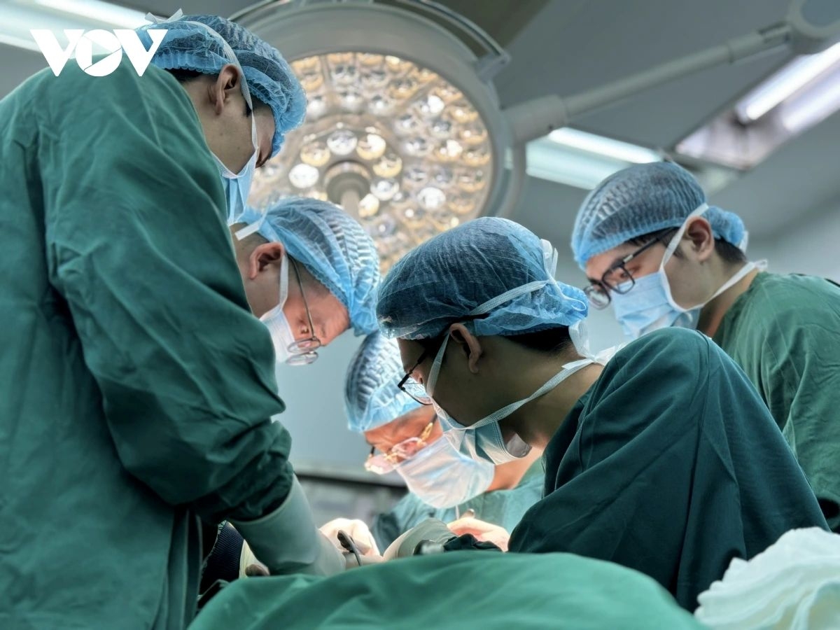 In recent years, Vietnam’s healthcare system has made positive progress, with improvements in the quality of medical examination and treatment