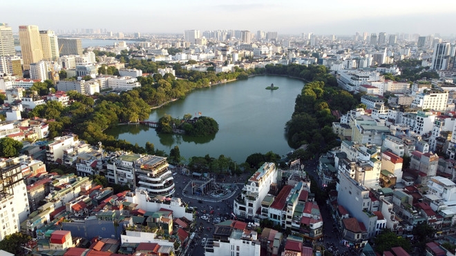 Hoan Kiem Lake in Hanoi (Photo: VNA)