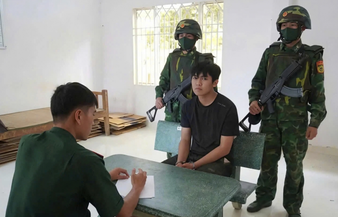 Le Gia Bao charged with organizing illegal exit for two Chinese nationals
(Photo: danviet.vn)