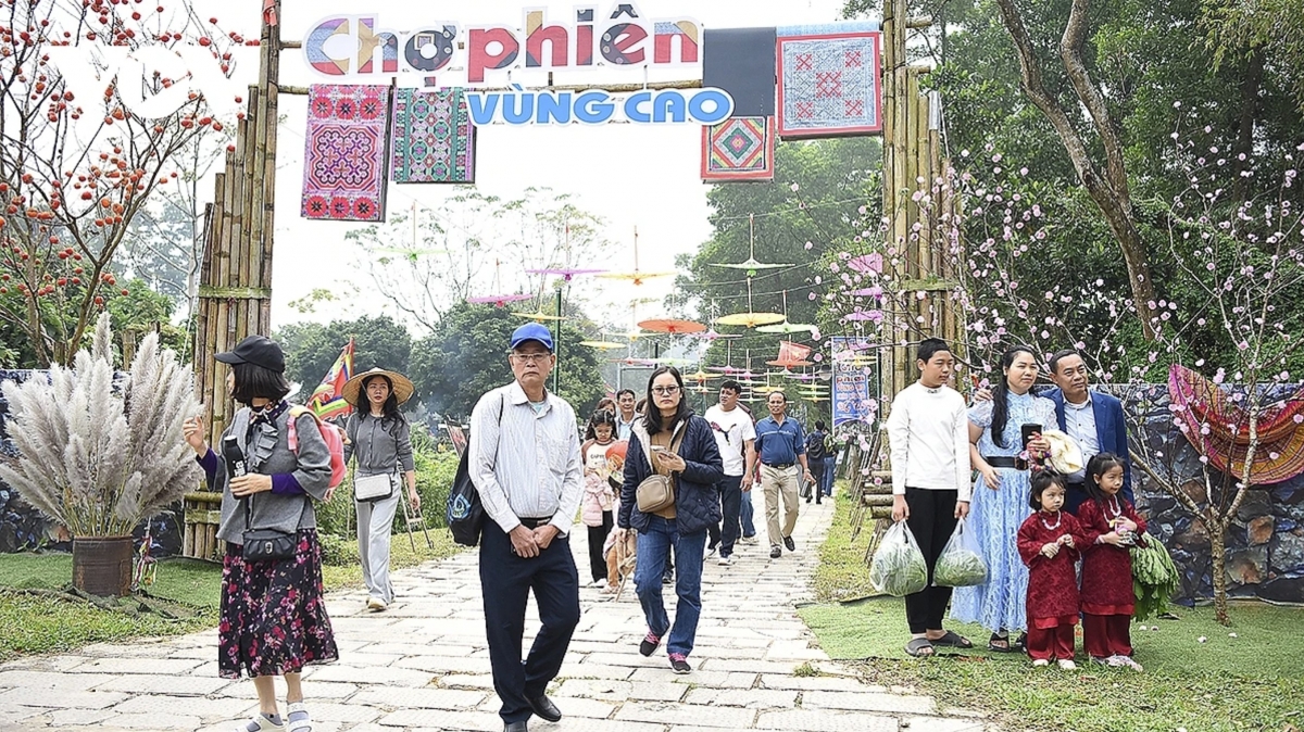 Folk songs, dances, games, ethnic cuisine and traditional crafts are featured at the “Highland Market Fair – Welcoming the New Year 2026.”