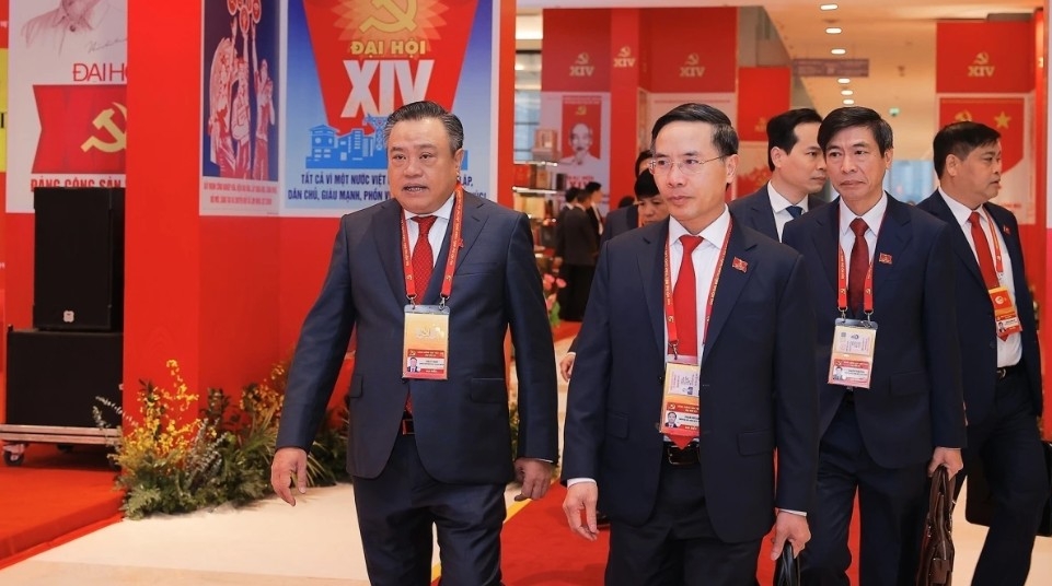 Chairman of the Party Central Committee’s Inspection Commission Tran Sy Thanh (left) and Chairman of the Da Nang People’s Committee Pham Duc An.