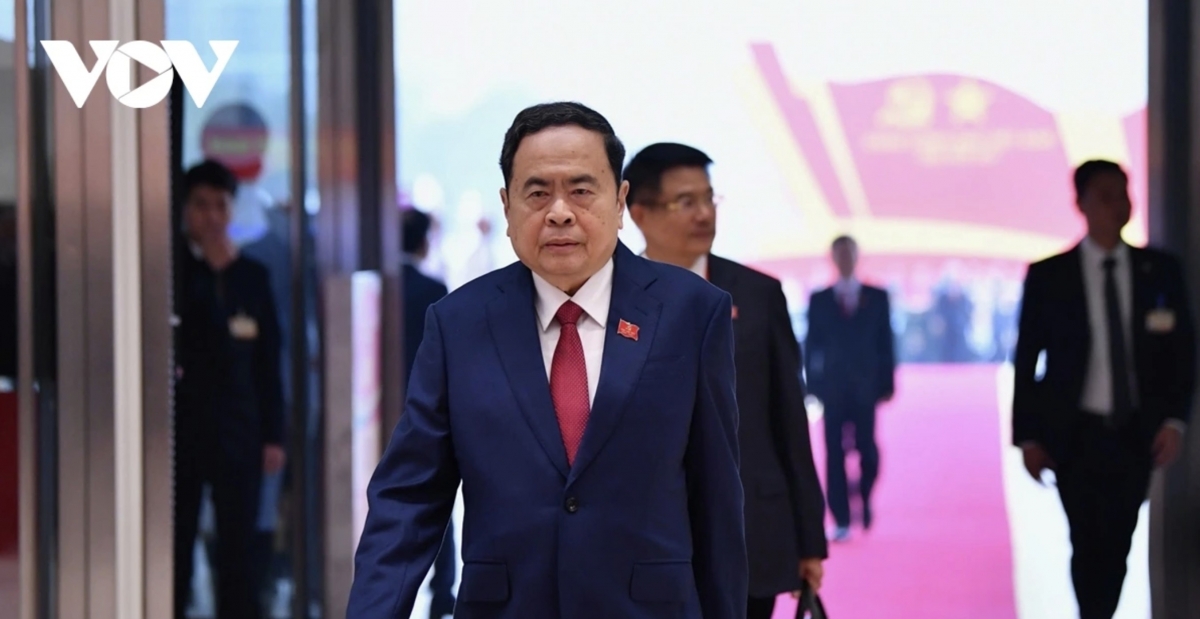 National Assembly Chairman Tran Thanh Man walks to the venue of the 14th National Party Congress.