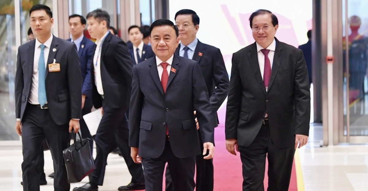 Permanent member of the Party Central Committee’s Secretariat Tran Cam Tu arrives at the 14th National Party Congress.