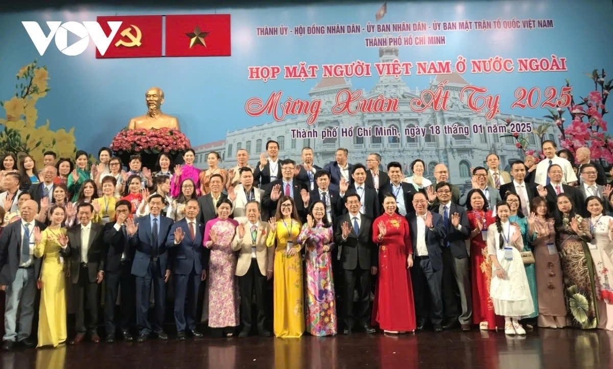 Overseas Vietnamese attend a gathering in Ho Chi Minh City in 2025 to celebrate Tet