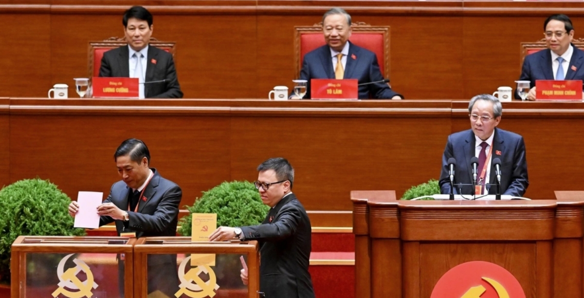 Delegates vote to elect the 14th Party Central Committee.