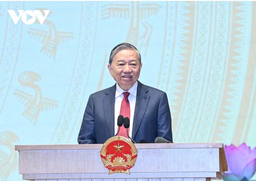 Party General Secretary To Lam addresses the conference