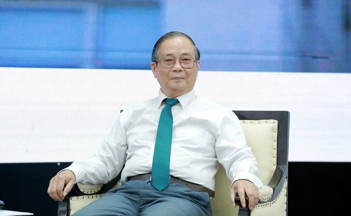 Prof. Dr. Vu Duong Huan, former Director of the Diplomatic Academy of Vietnam