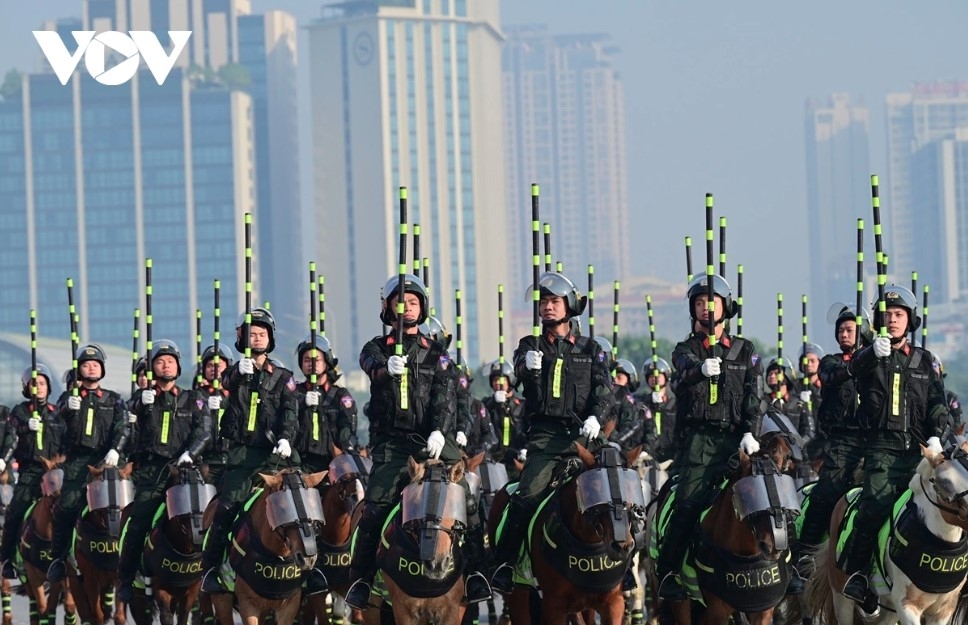 Mounted mobile police officers