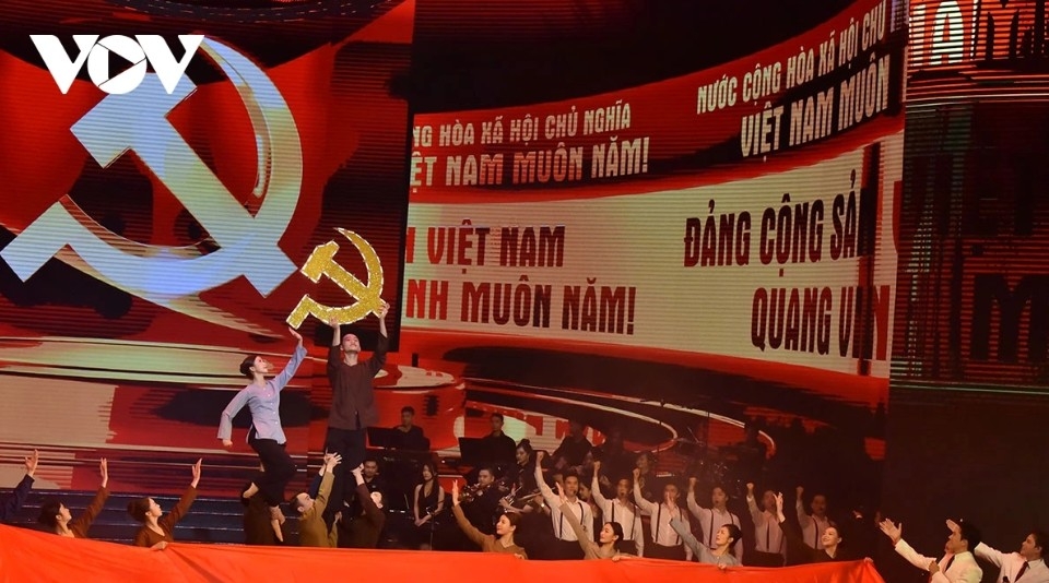 The special concert is jointly organised by the Communist Review, the Central Commission for Information, Education and Mass Mobilisation, Vietnam Television and partners.