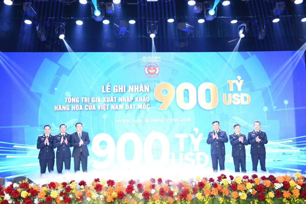 Vietnam's foreign trade has kept rising over the years, reaching US$920 billion in 2025 alone