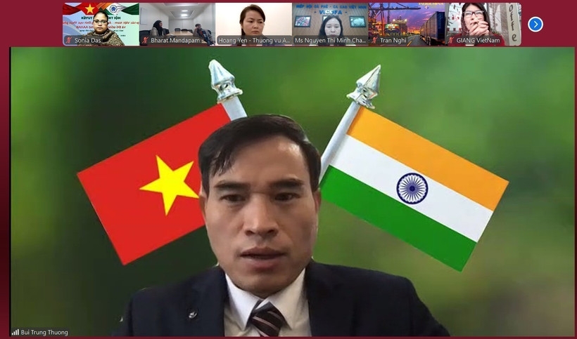 Vietnamese Trade Counsellor Bui Trung Thuong speaks at the online workshop. (Photo: VNA)