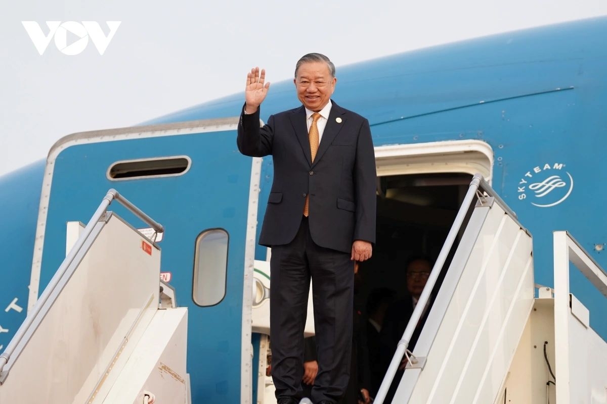 Party chief To Lam arrives in Phnom Penh on February 6 to begin a state visit to Cambodia, where he co-chairs a high-level party meeting with Cambodia and a trilateral meeting with the ruling parties of Vietnam, Cambodia and Laos, at the invitation of King Norodom Sihamoni and CPP President Hun Sen.