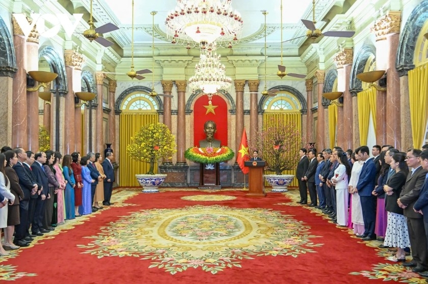 President Luong Cuong extends Lunar New Year greetings to officials and staff of the Presidential Office.