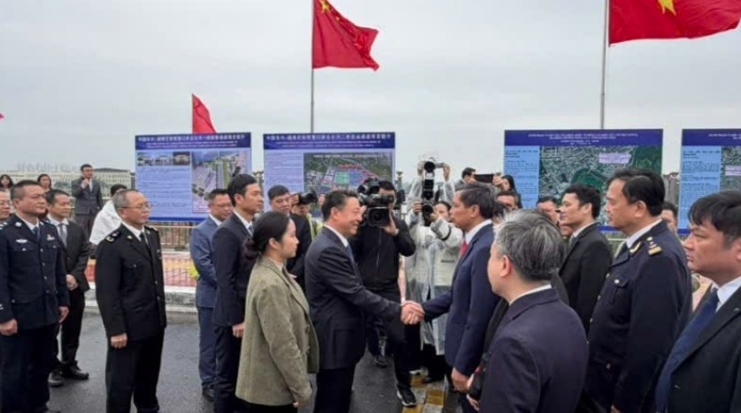 Delegates from Quang Ninh Province and the Guangxi Zhuang Autonomous Region at the event (Photo: nhandan.vn)