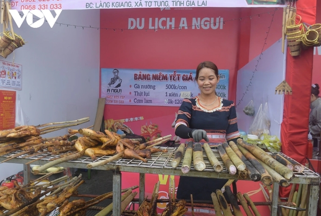 A culinary stall selling distinctive dishes from the Central Highlands.