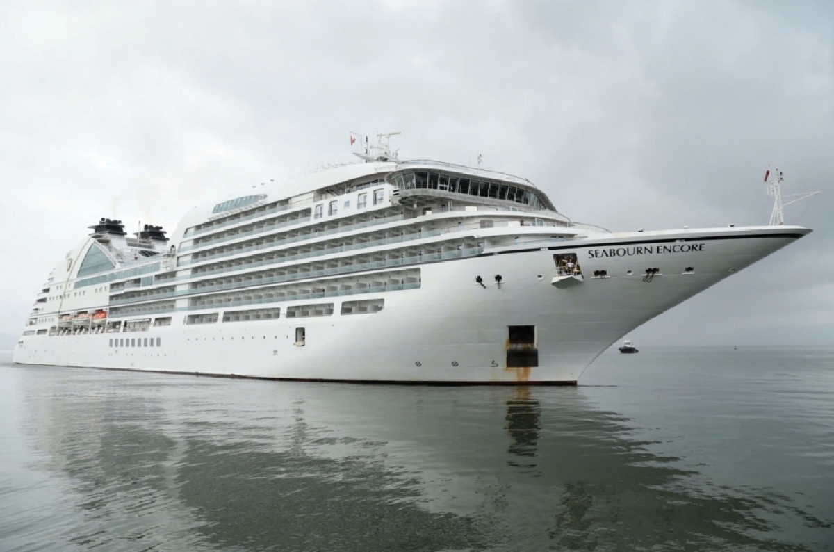Cruise ship Seabourn Encore docks at Tien Sa Port.