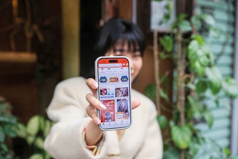 Data from Metric - Data Science JSC show Vietnam’s e-commerce market maintained double-digit growth in 2025. - Illustrative image (Photo: thoibaotaichinh.vn)