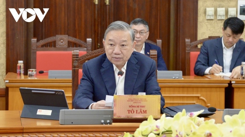 Party General Secretary To Lam calls on the entire political system to get to work immediately after Tet holiday