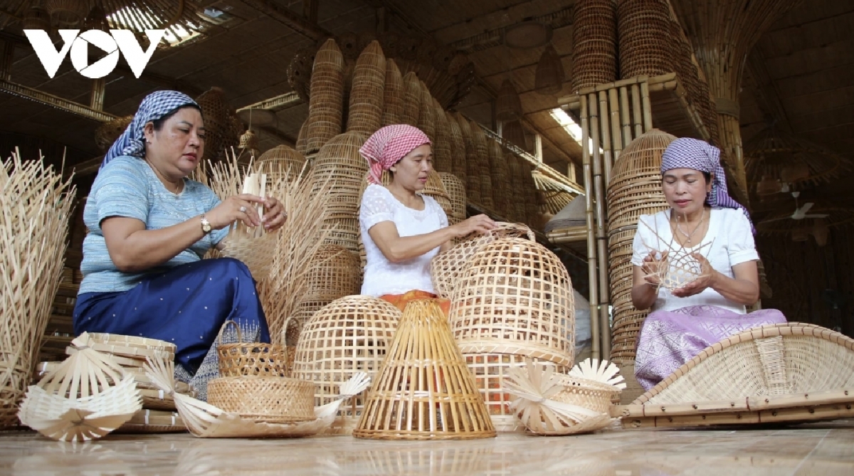 Traditional basket-weaving craft of the Khmer community