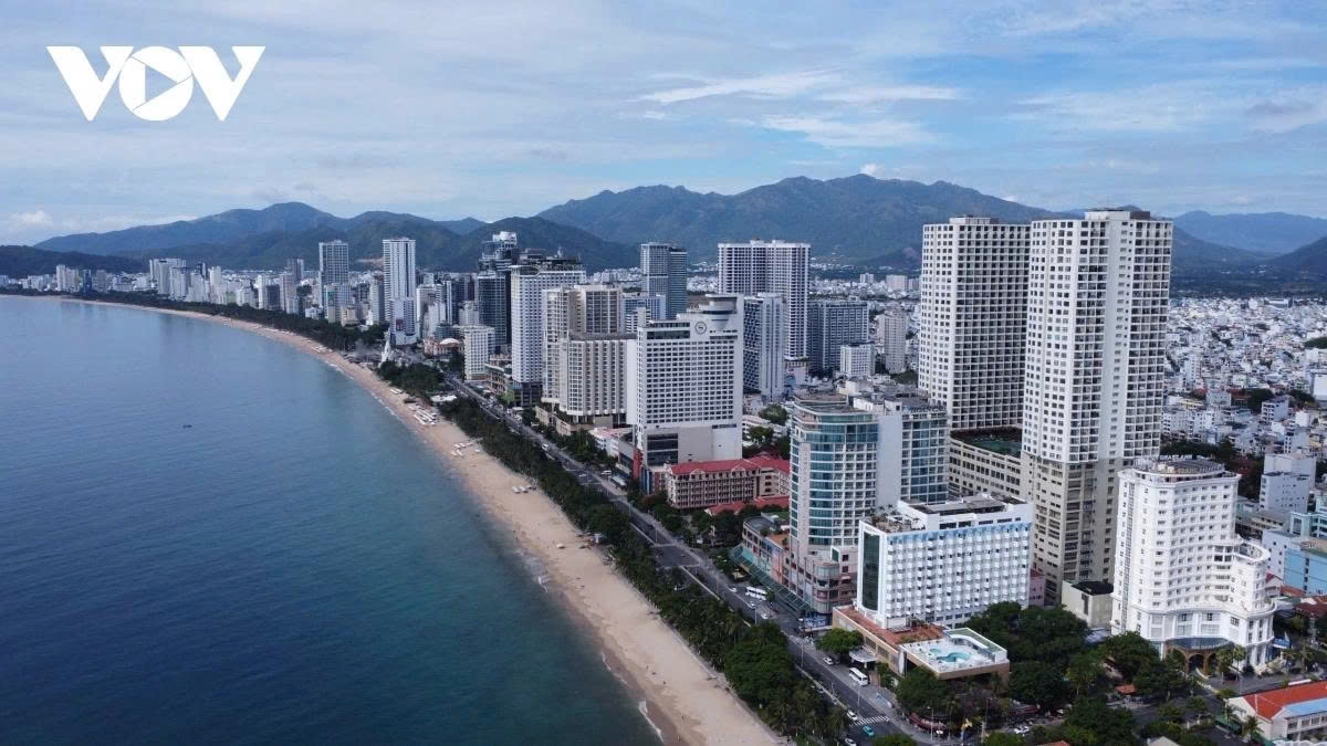 Nha Trang, with its long, beautiful coastline, is an attractive destination for international visitors.