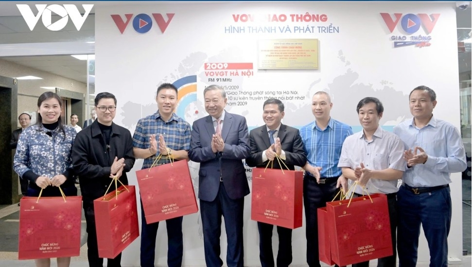 Party General Secretary To Lam extends Lunar New Year greetings and encouragement to VOV officials and staff