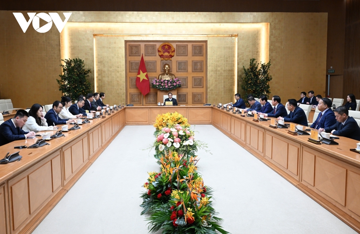 An overview of the meeting between Vietnamese Prime Minister Pham Minh Chinh and Chinese Ambassador to Vietnam He Wei in Hanoi on February 8